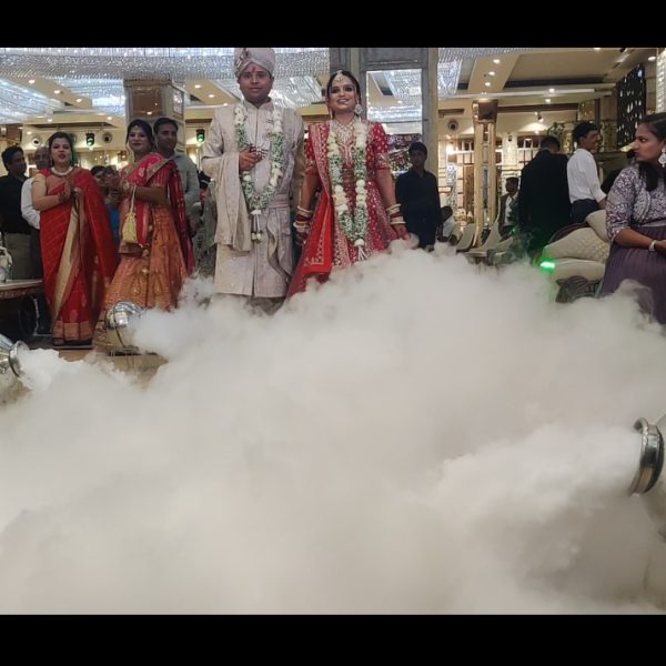groom and bridal fog & smoke entry